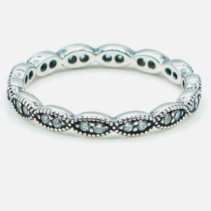 Size 9 sterling silver ring — EUC like new (please read) PANDORA